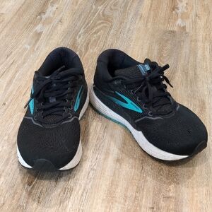 Brooks Black and Teal Athletic Shoes Women's size 8.5